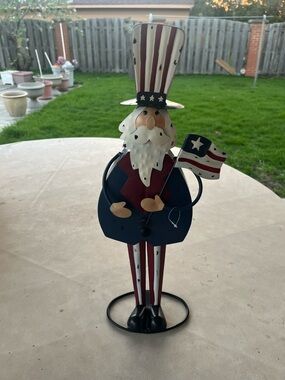 Patriotic Decor 19in Metal Uncle Sam 4th Of July Statue, Wobbles When Touched